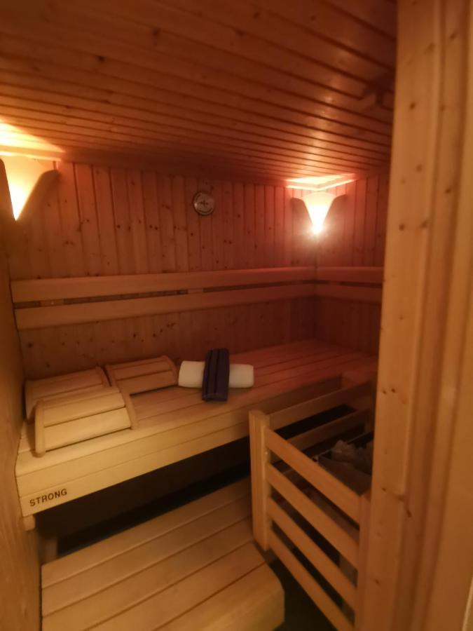 Diana Rooms And Apartment Сплит Екстериор снимка
